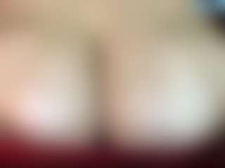 thickfreakylatina's Live Sex Cam Show