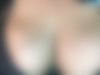thickfreakylatina's Live Sex Cam Show