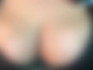 thickfreakylatina's Live Sex Cam Show