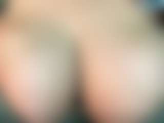 thickfreakylatina's Live Sex Cam Show