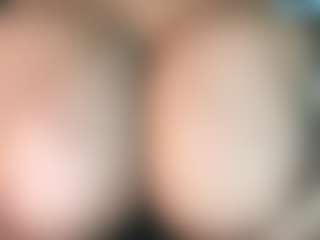 thickfreakylatina's Live Sex Cam Show