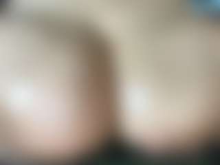 thickfreakylatina's Live Sex Cam Show