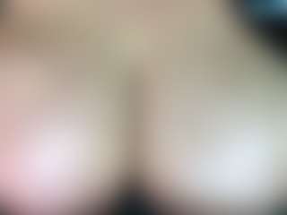 thickfreakylatina's Live Sex Cam Show