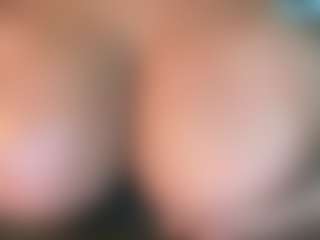 thickfreakylatina's Live Sex Cam Show