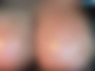 thickfreakylatina's Live Sex Cam Show