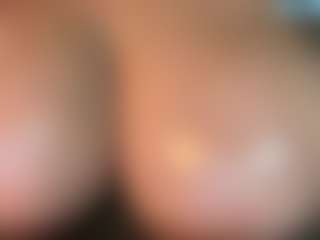 thickfreakylatina's Live Sex Cam Show