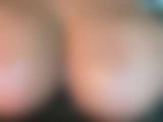 thickfreakylatina's Live Sex Cam Show
