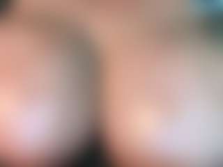 thickfreakylatina's Live Sex Cam Show