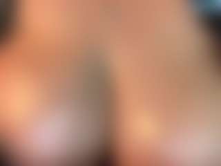 thickfreakylatina's Live Sex Cam Show