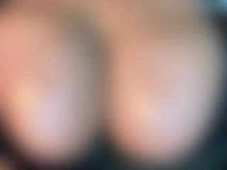 thickfreakylatina's Live Sex Cam Show