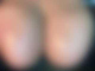thickfreakylatina's Live Sex Cam Show