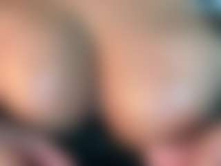 thickfreakylatina's Live Sex Cam Show