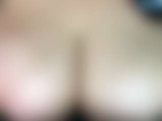thickfreakylatina's Live Sex Cam Show