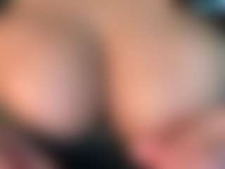 thickfreakylatina's Live Sex Cam Show