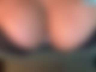 thickfreakylatina's Live Sex Cam Show