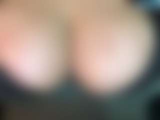 thickfreakylatina's Live Sex Cam Show