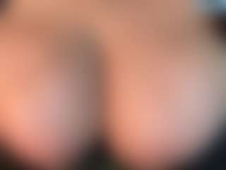 thickfreakylatina's Live Sex Cam Show