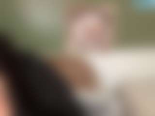 thickfreakylatina's Live Sex Cam Show