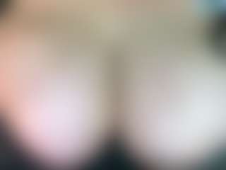 thickfreakylatina's Live Sex Cam Show