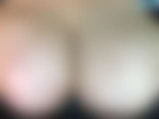 thickfreakylatina's Live Sex Cam Show