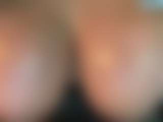 thickfreakylatina's Live Sex Cam Show