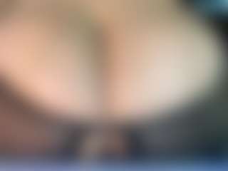 thickfreakylatina's Live Sex Cam Show