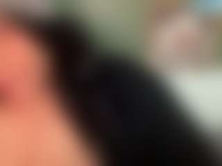 thickfreakylatina's Live Sex Cam Show
