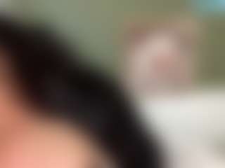 thickfreakylatina's Live Sex Cam Show