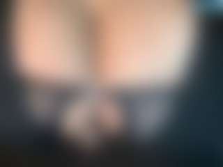 thickfreakylatina's Live Sex Cam Show