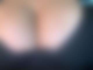 thickfreakylatina's Live Sex Cam Show
