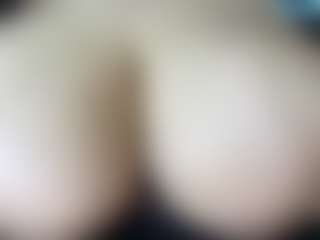 thickfreakylatina's Live Sex Cam Show