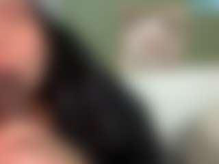 thickfreakylatina's Live Sex Cam Show