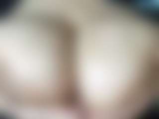 thickfreakylatina's Live Sex Cam Show