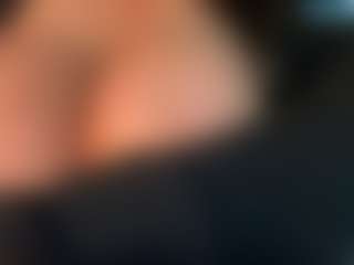 thickfreakylatina's Live Sex Cam Show