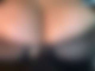 thickfreakylatina's Live Sex Cam Show