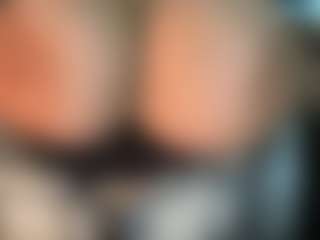 thickfreakylatina's Live Sex Cam Show