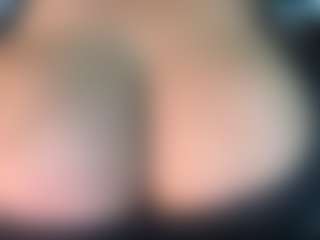 thickfreakylatina's Live Sex Cam Show