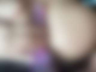 thickfreakylatina's Live Sex Cam Show