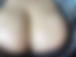 thickfreakylatina's Live Sex Cam Show