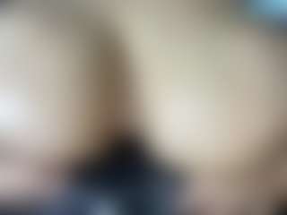 thickfreakylatina's Live Sex Cam Show