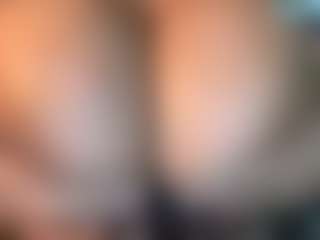 thickfreakylatina's Live Sex Cam Show