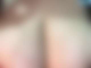 thickfreakylatina's Live Sex Cam Show