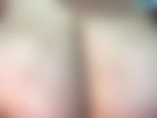 thickfreakylatina's Live Sex Cam Show