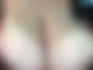 thickfreakylatina's Live Sex Cam Show