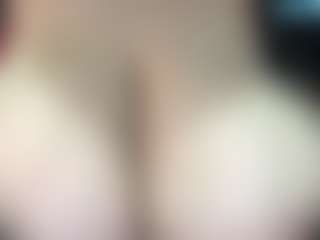 thickfreakylatina's Live Sex Cam Show