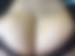 thickfreakylatina's Live Sex Cam Show