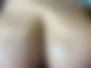 thickfreakylatina's Live Sex Cam Show