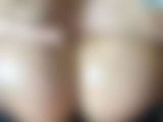 thickfreakylatina's Live Sex Cam Show