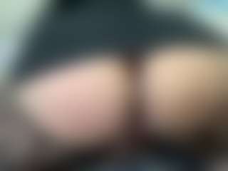 thickfreakylatina's Live Sex Cam Show