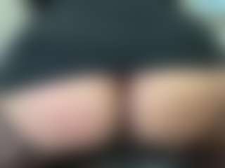 thickfreakylatina's Live Sex Cam Show